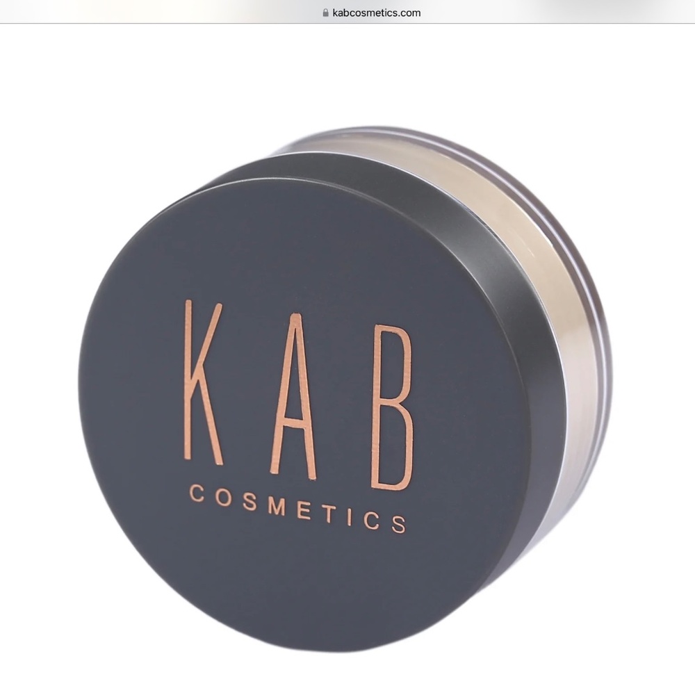 Kab Cosmetics Translucent Loose Setting Powder - Picture 2 of 4